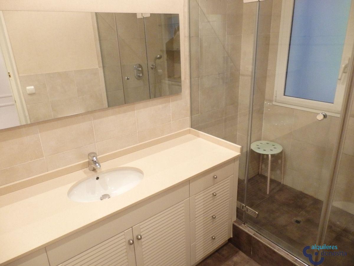 For rent of flat in Donostia-San Sebastián