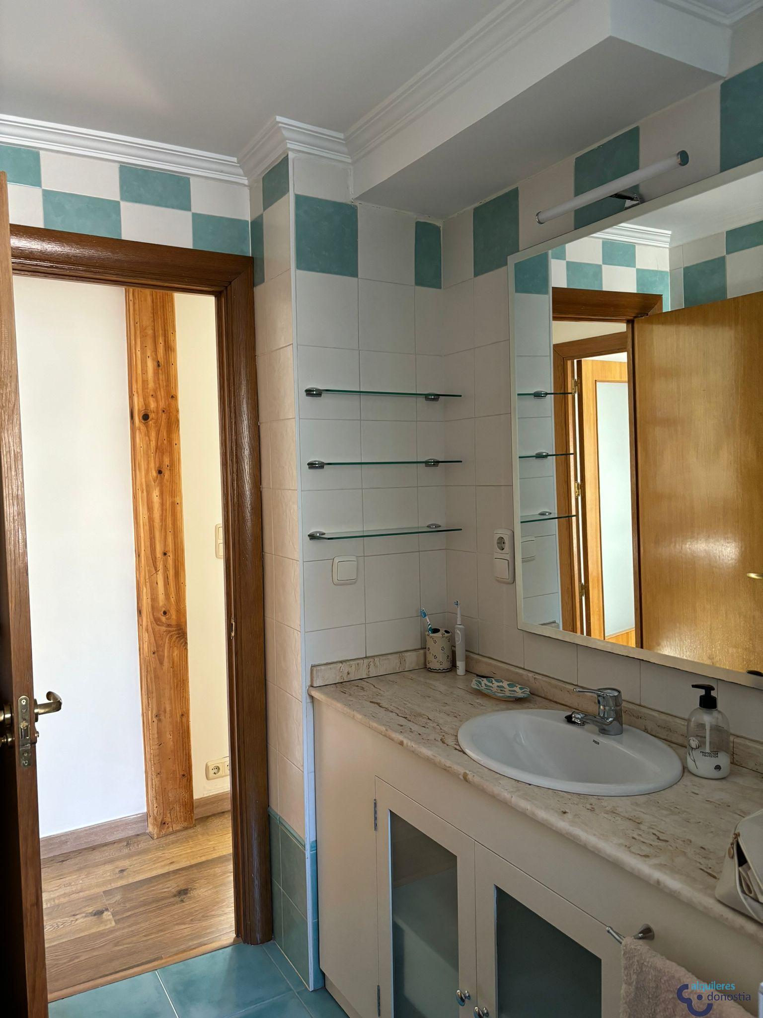 For rent of flat in Donostia-San Sebastián