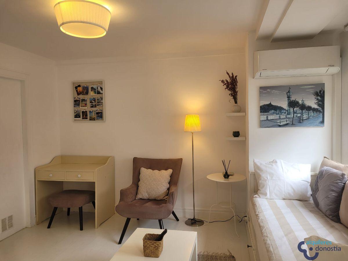 For rent of study in Donostia-San Sebastián