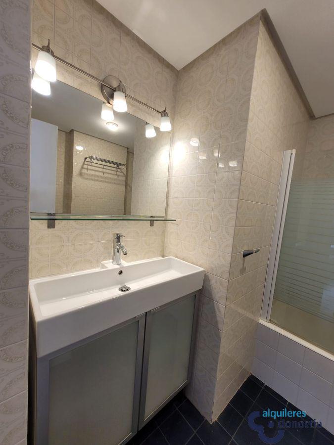 For rent of study in Donostia-San Sebastián