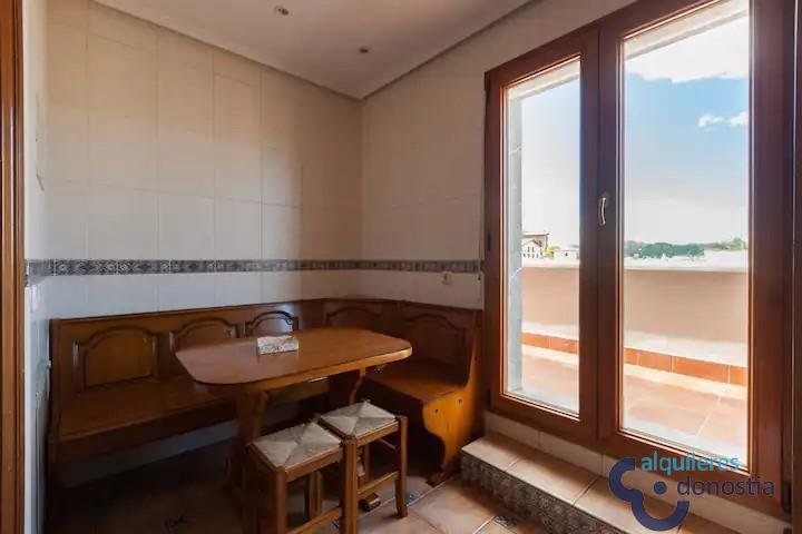 For rent of penthouse in Donostia-San Sebastián