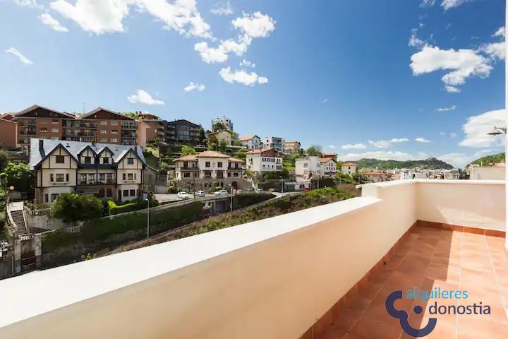 For rent of penthouse in Donostia-San Sebastián
