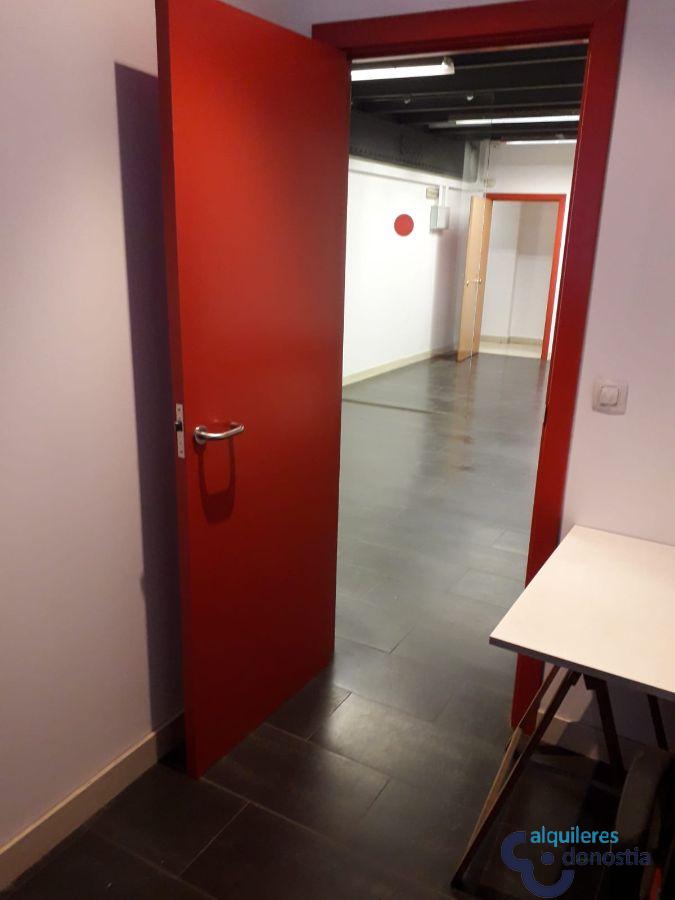 For rent of office in Donostia-San Sebastián