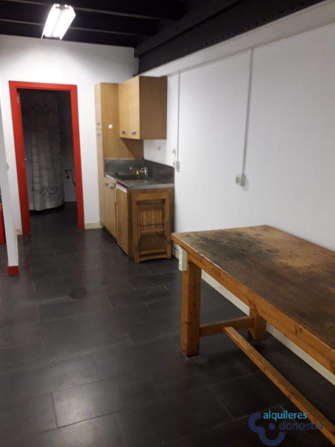 For rent of office in Donostia-San Sebastián