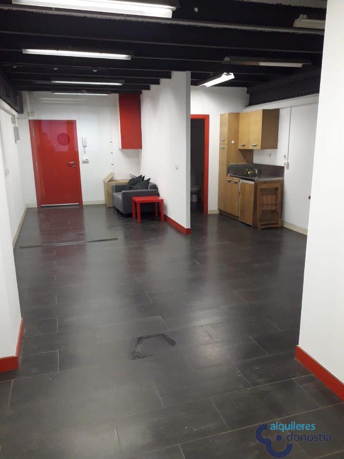 For rent of office in Donostia-San Sebastián
