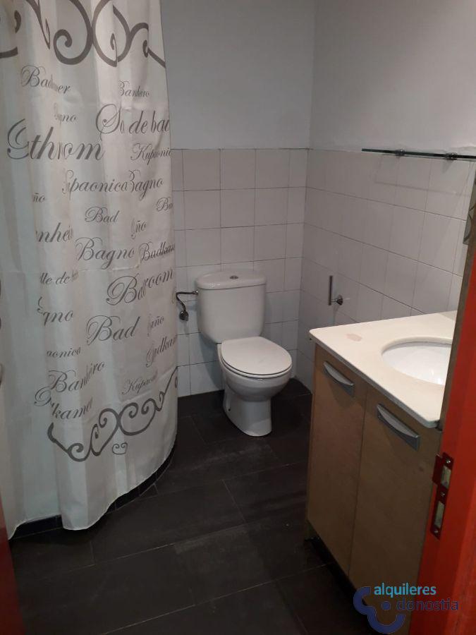 For rent of office in Donostia-San Sebastián