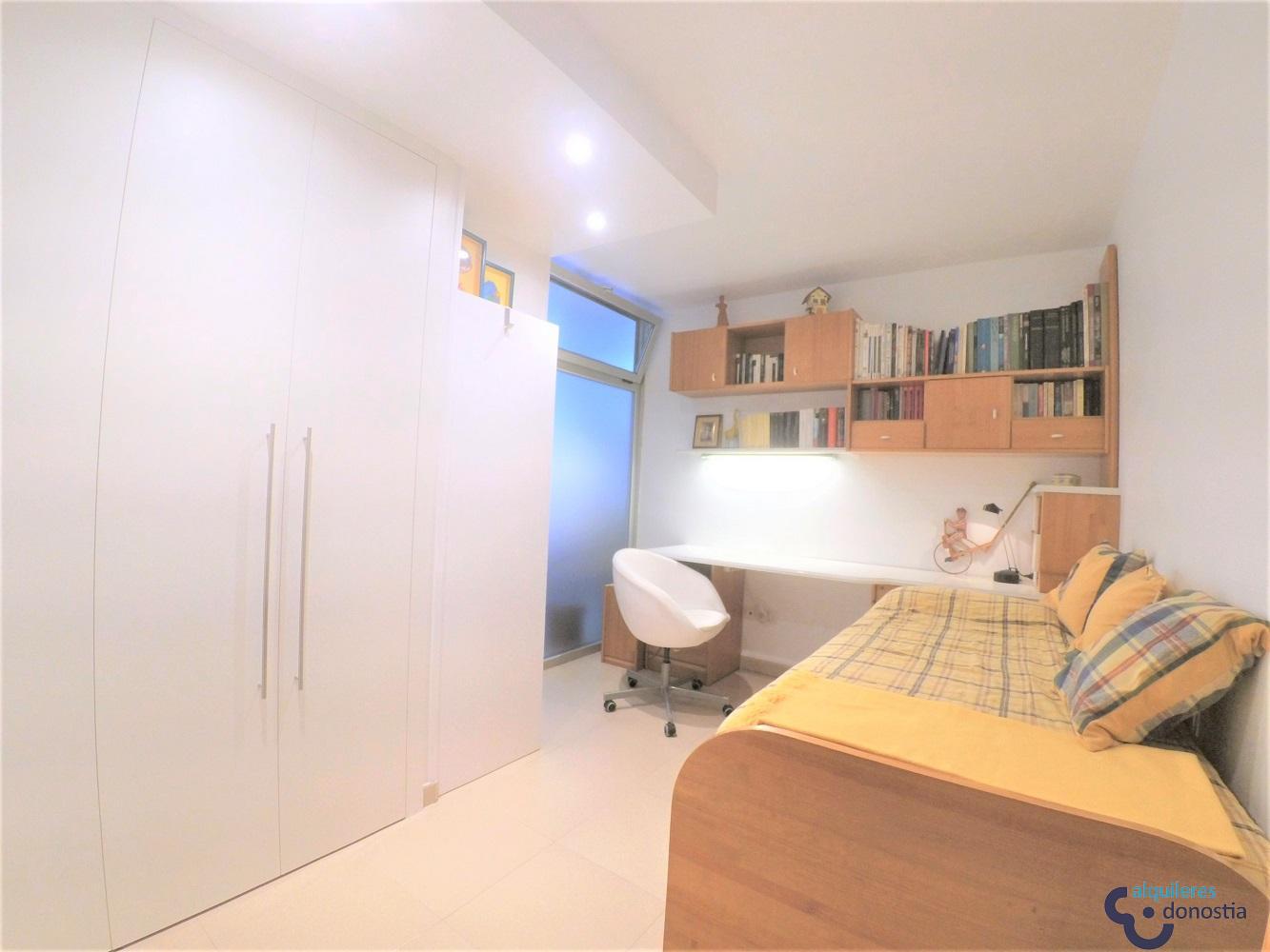 For rent of apartment in Donostia-San Sebastián