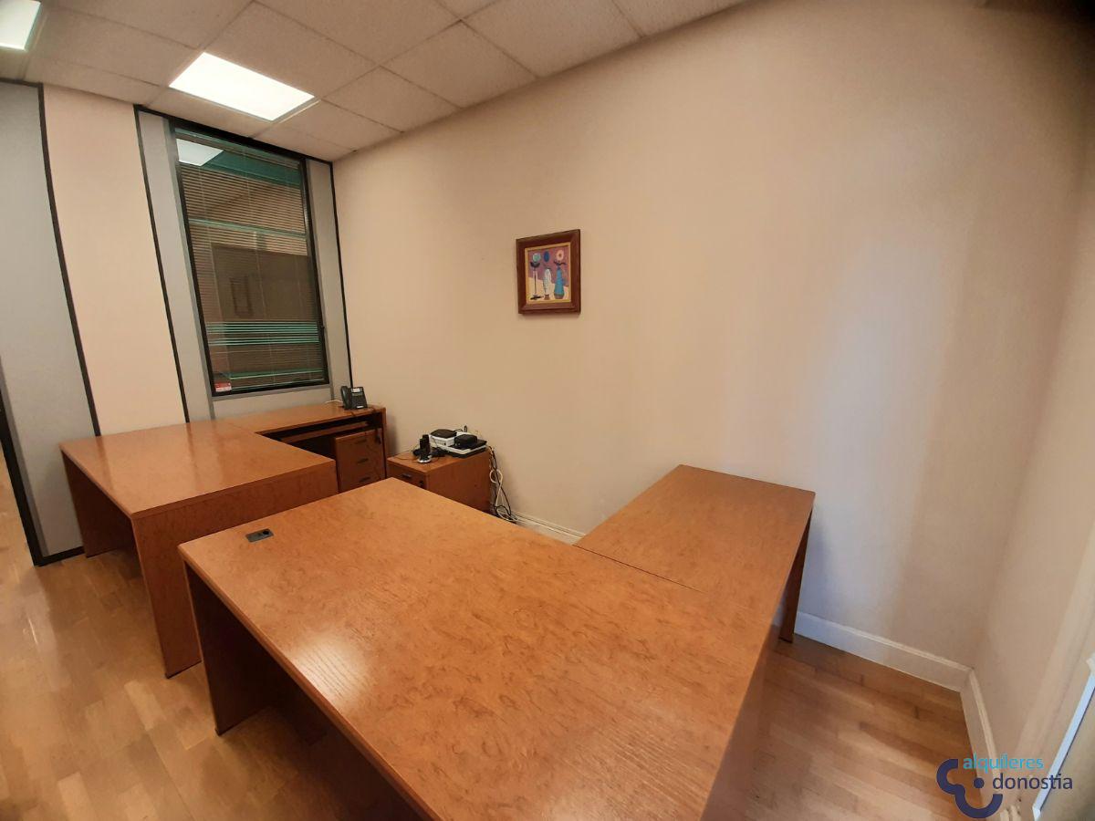 For rent of office in Donostia-San Sebastián