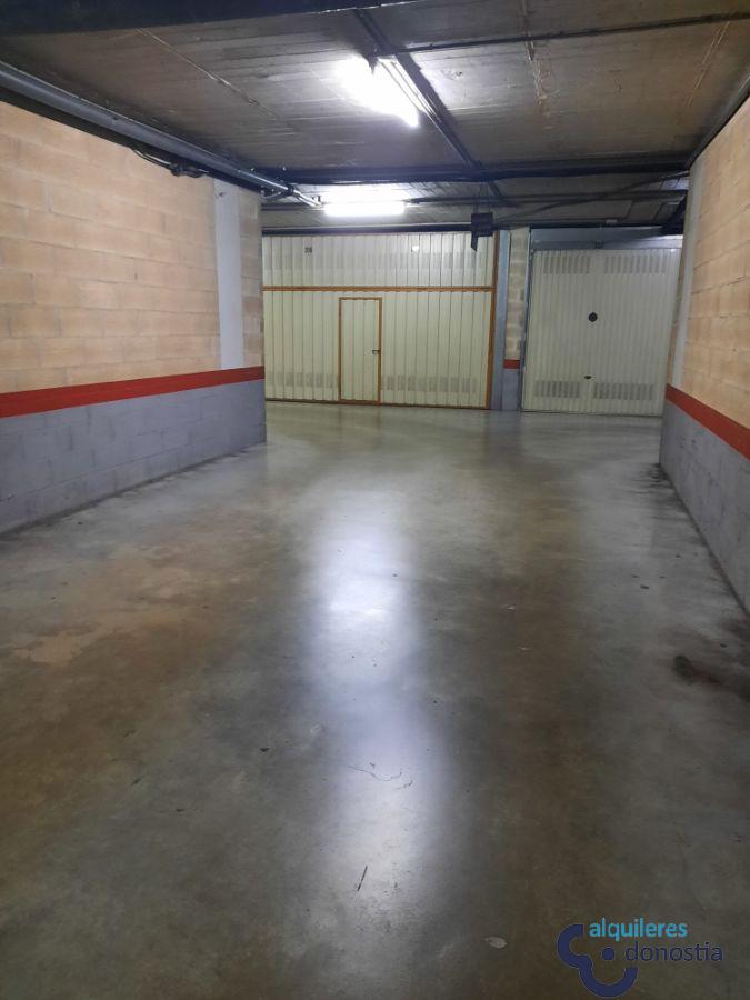 For rent of garage in Rentería-Errenteria