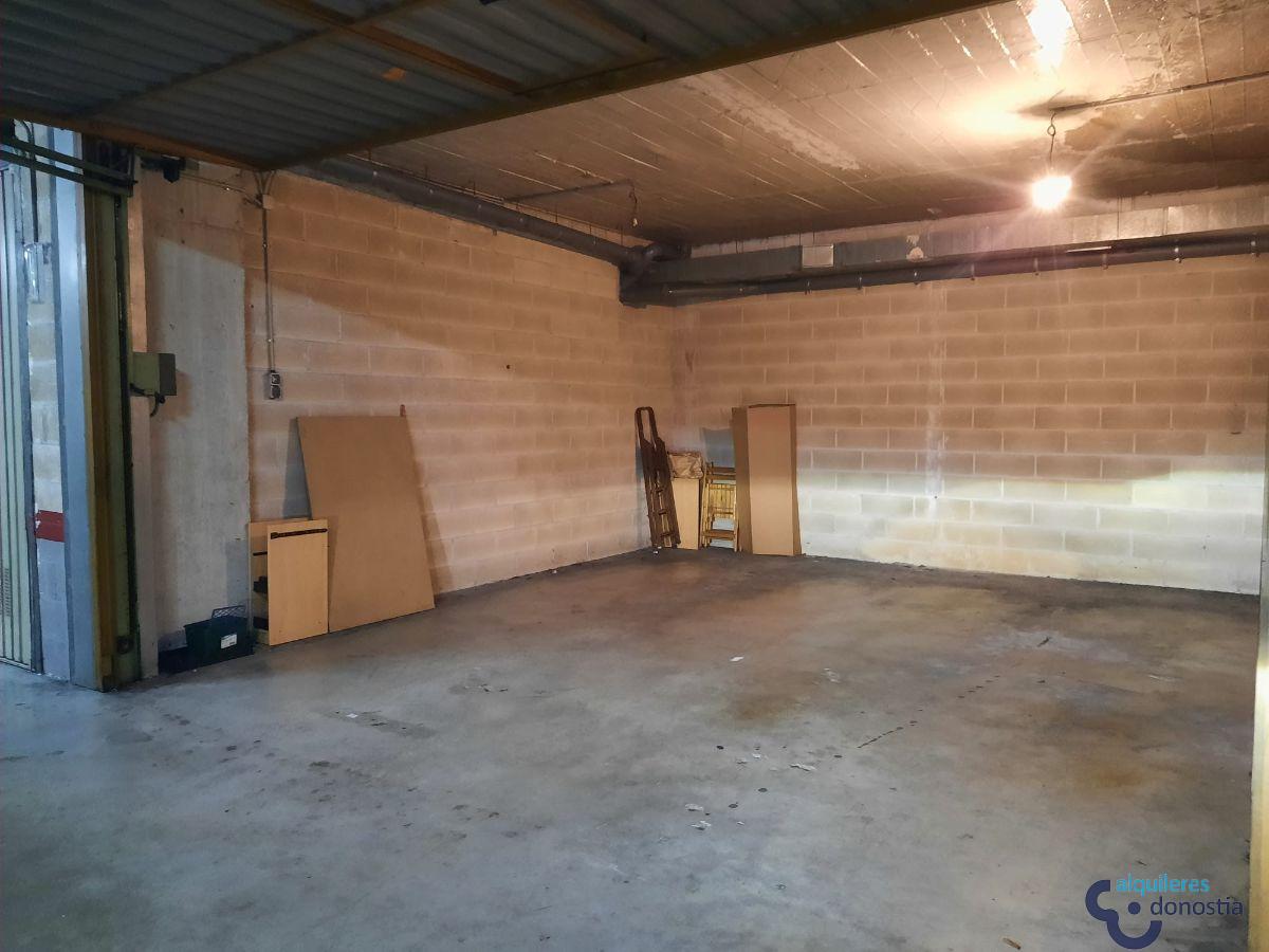 For rent of garage in Rentería-Errenteria