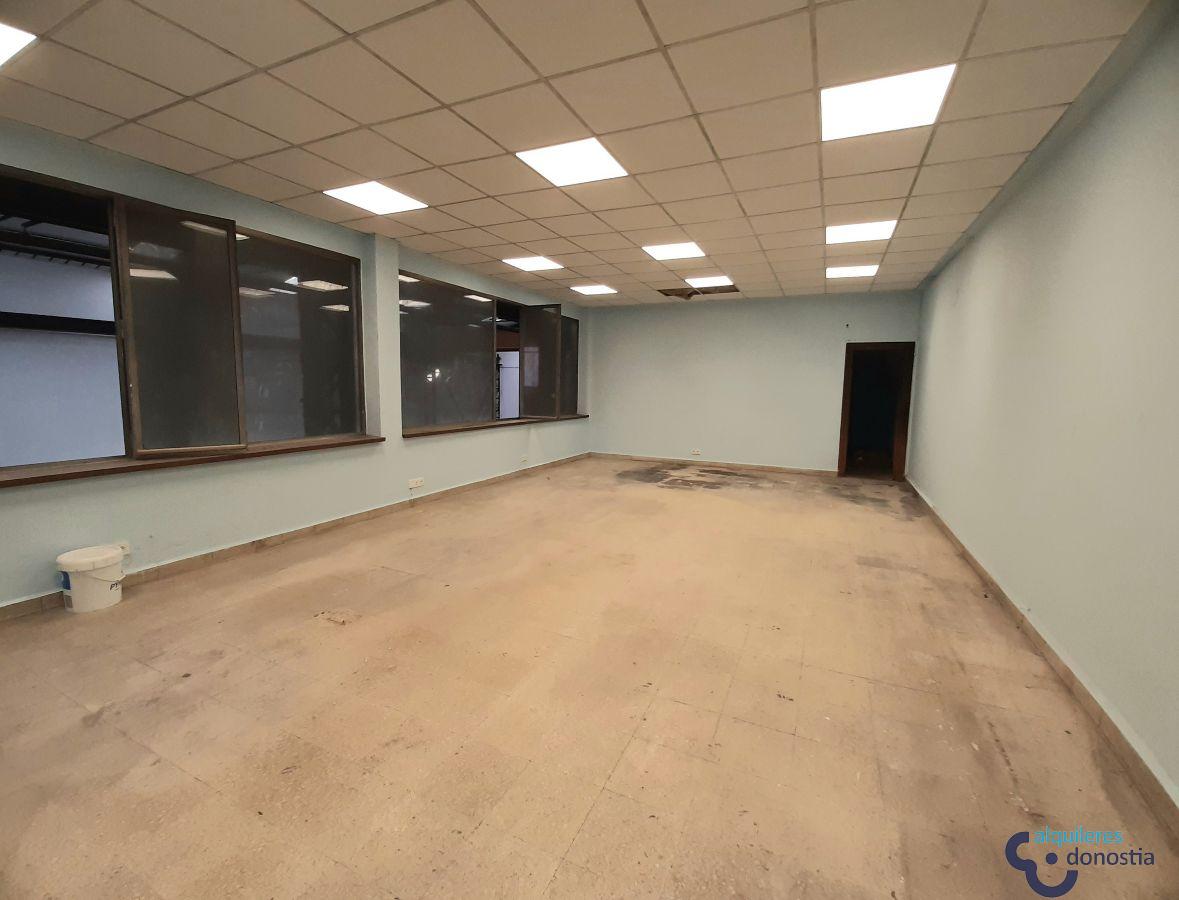 For rent of industrial plant/warehouse in Tolosa