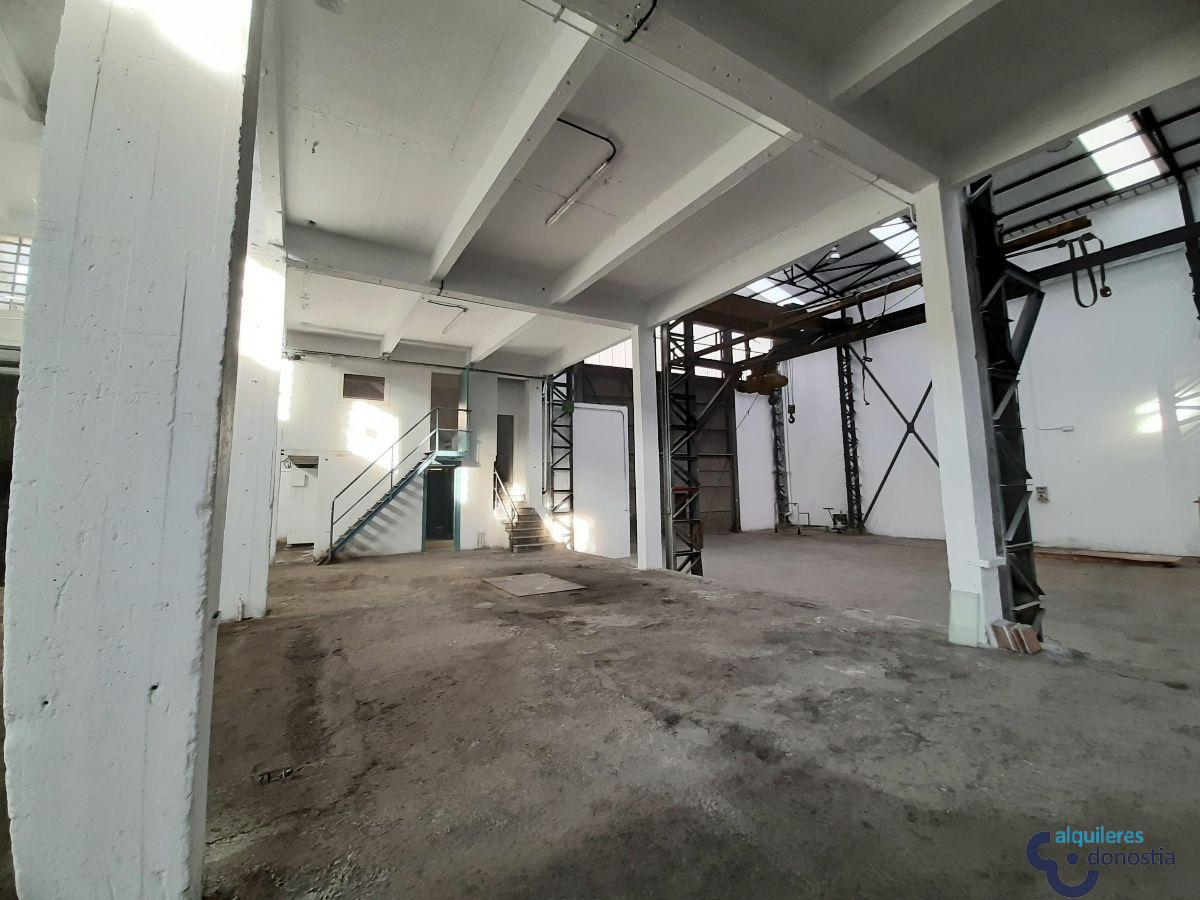 For rent of industrial plant/warehouse in Tolosa