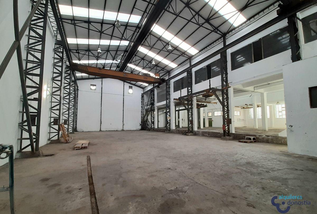 For rent of industrial plant/warehouse in Tolosa