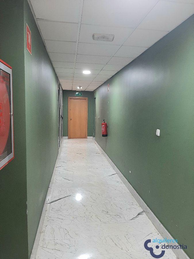 For rent of office in Lasarte-Oria