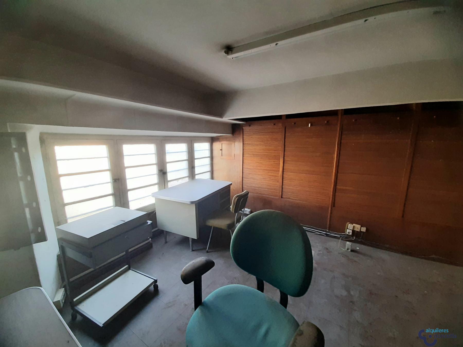 For rent of commercial in Donostia-San Sebastián