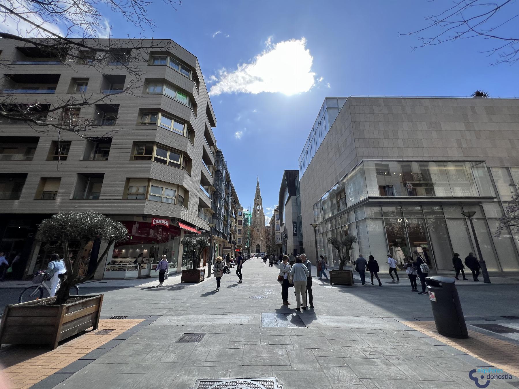 For rent of office in Donostia-San Sebastián