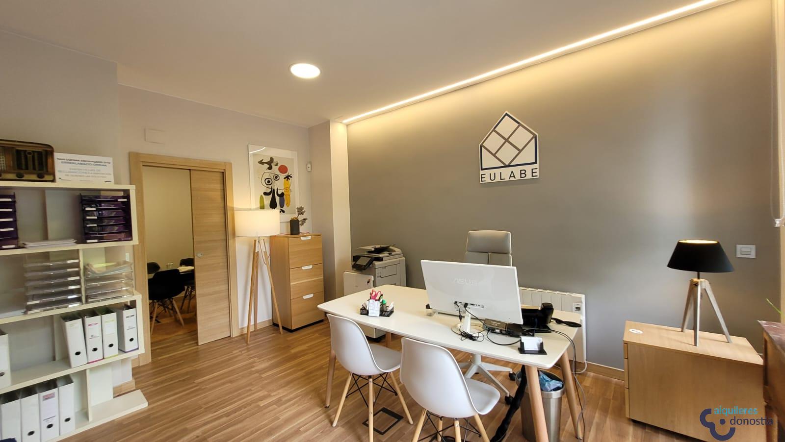 For rent of office in Donostia-San Sebastián