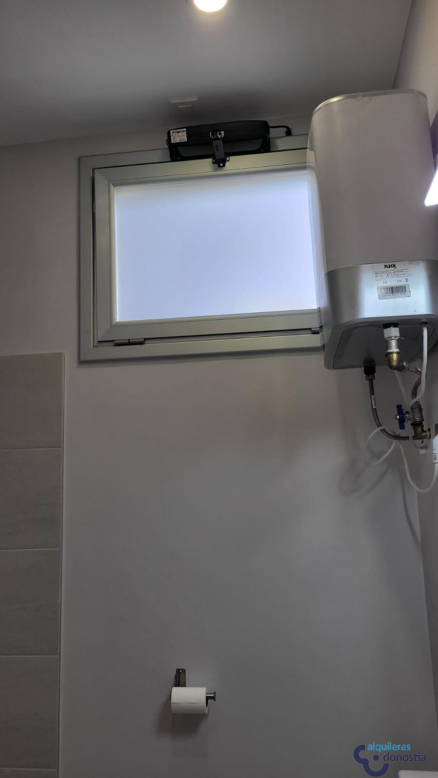 For rent of commercial in Donostia-San Sebastián