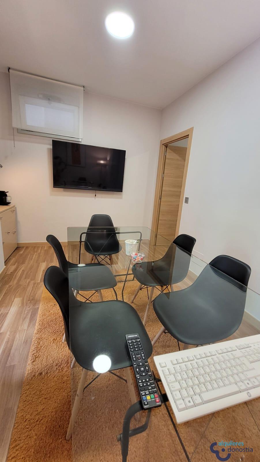 For rent of commercial in Donostia-San Sebastián