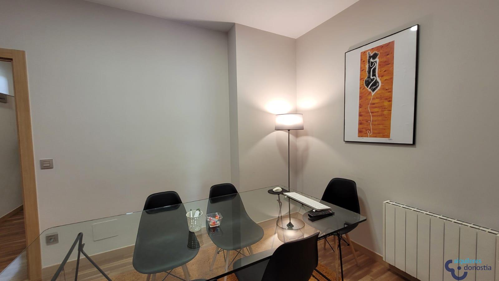 For rent of commercial in Donostia-San Sebastián