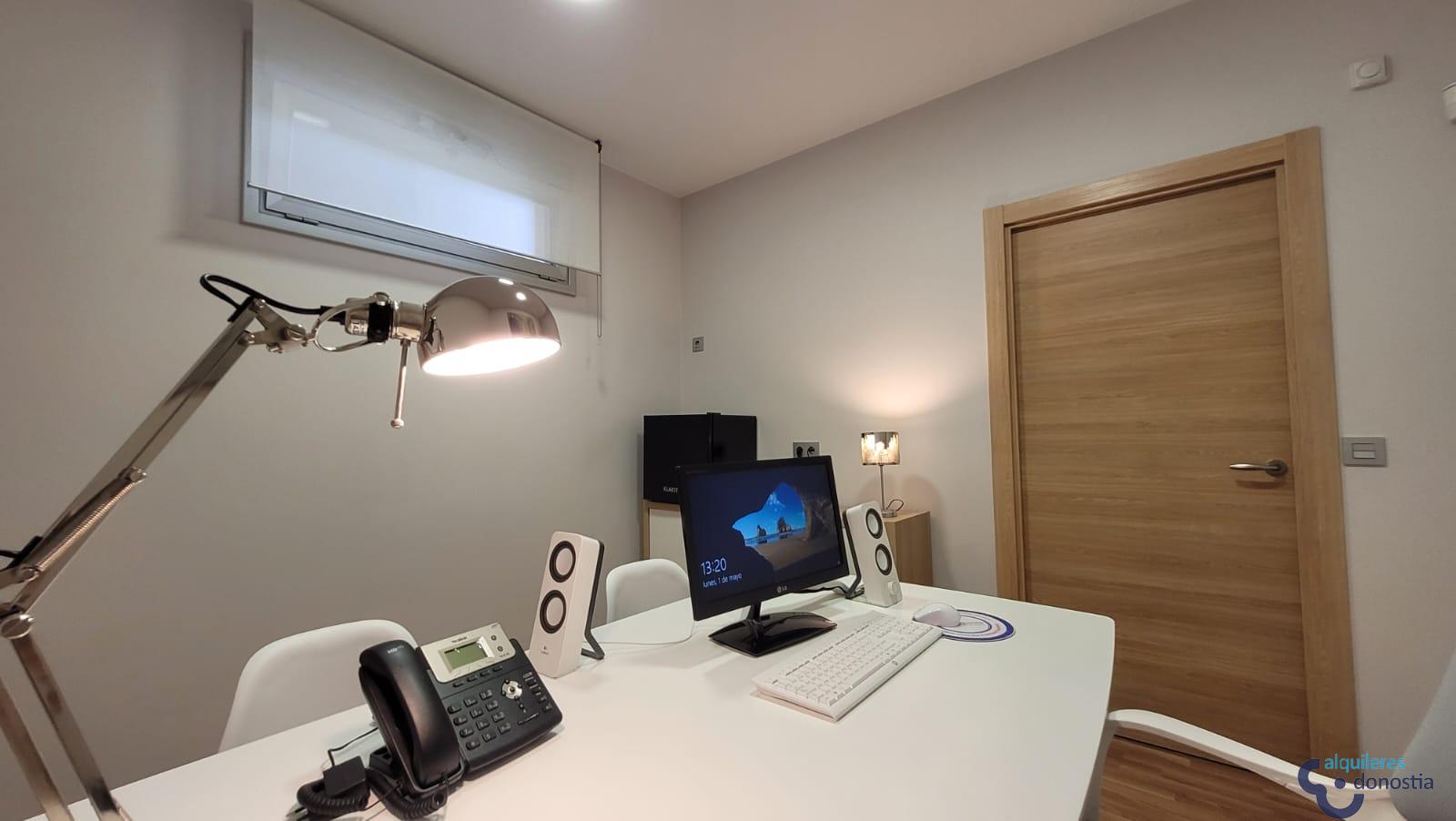 For rent of commercial in Donostia-San Sebastián