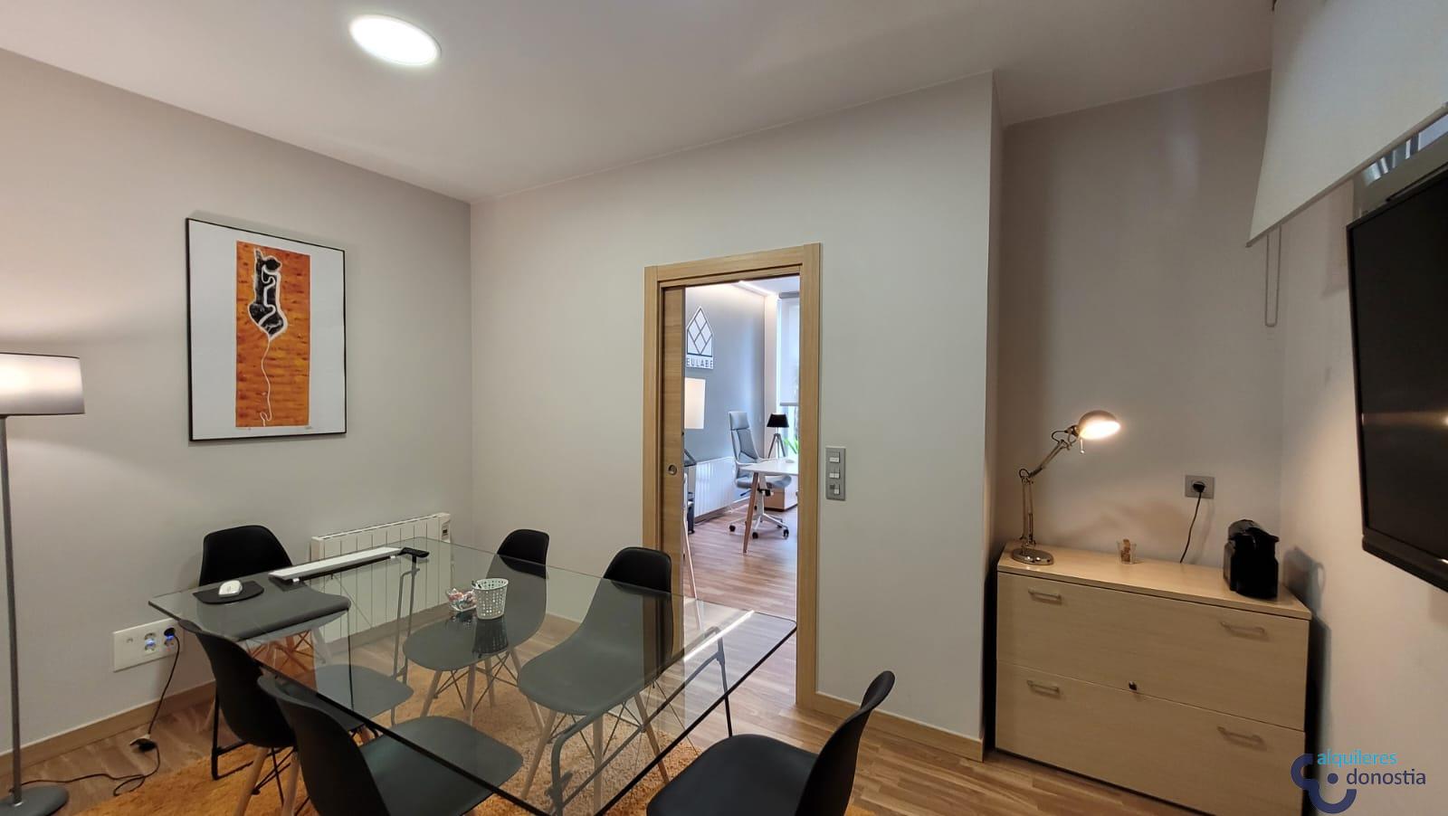 For rent of commercial in Donostia-San Sebastián