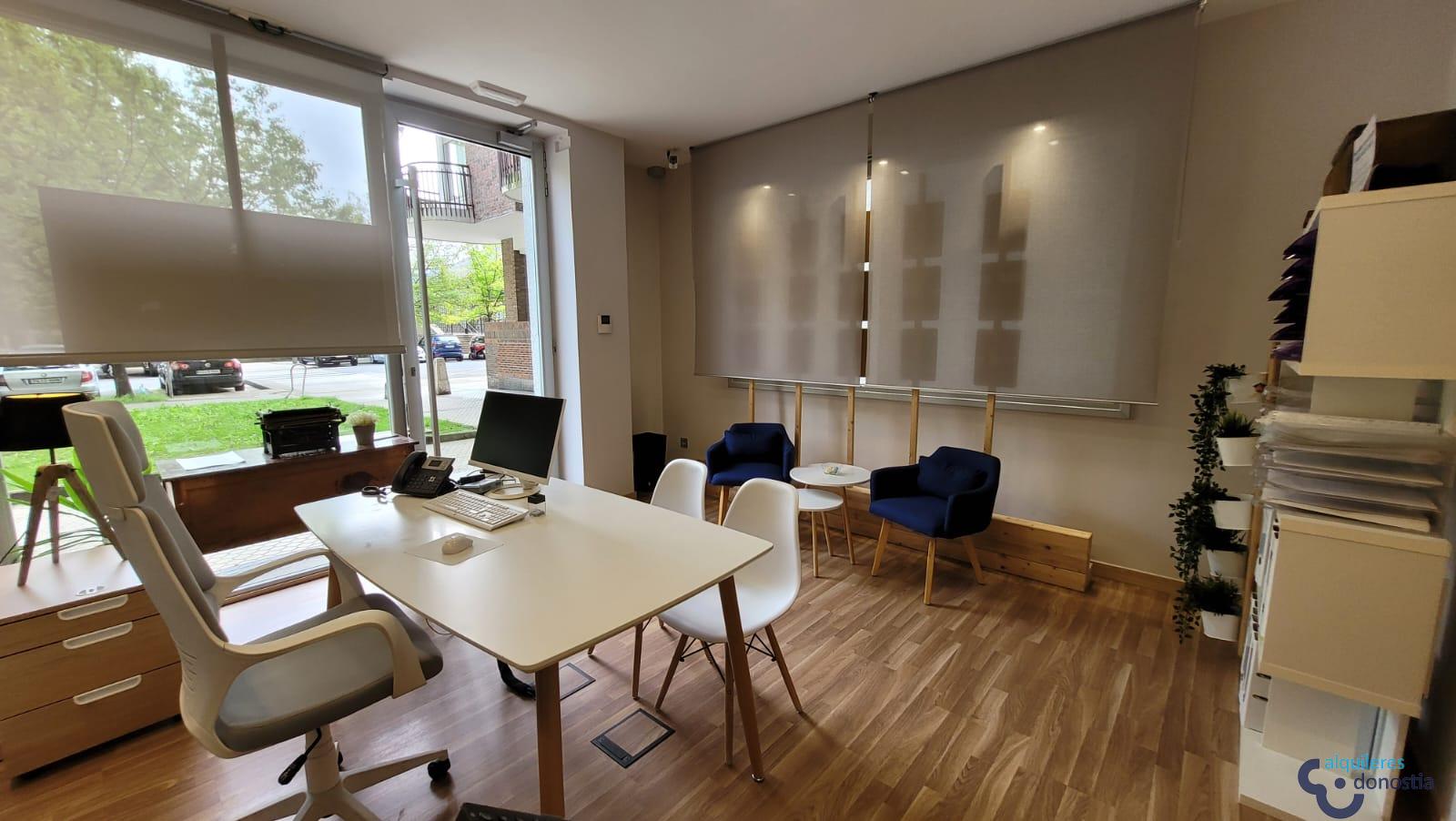 For rent of commercial in Donostia-San Sebastián