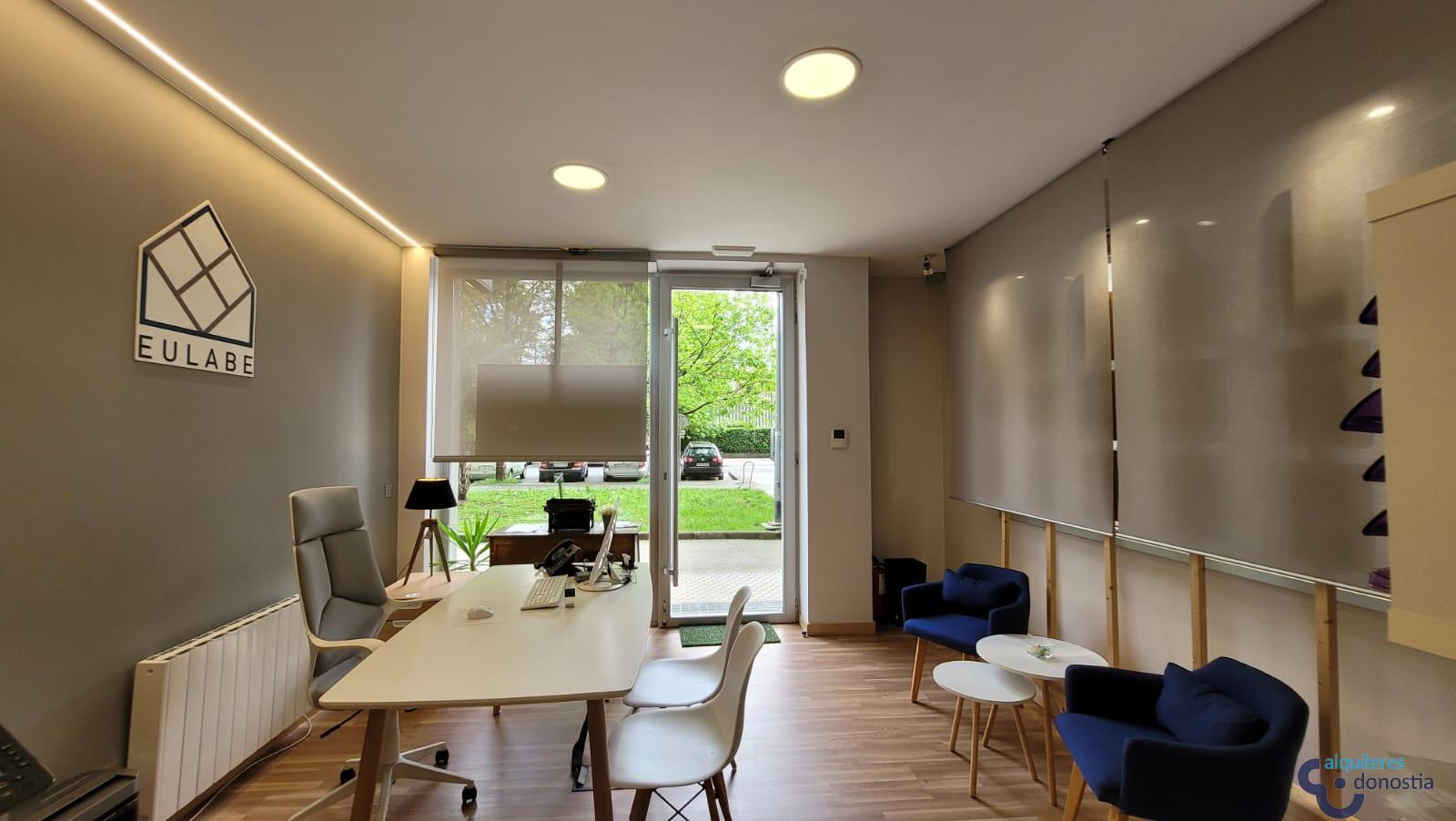 For rent of commercial in Donostia-San Sebastián