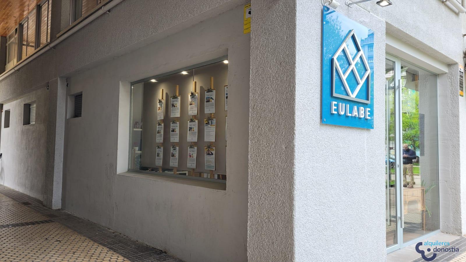 For rent of commercial in Donostia-San Sebastián