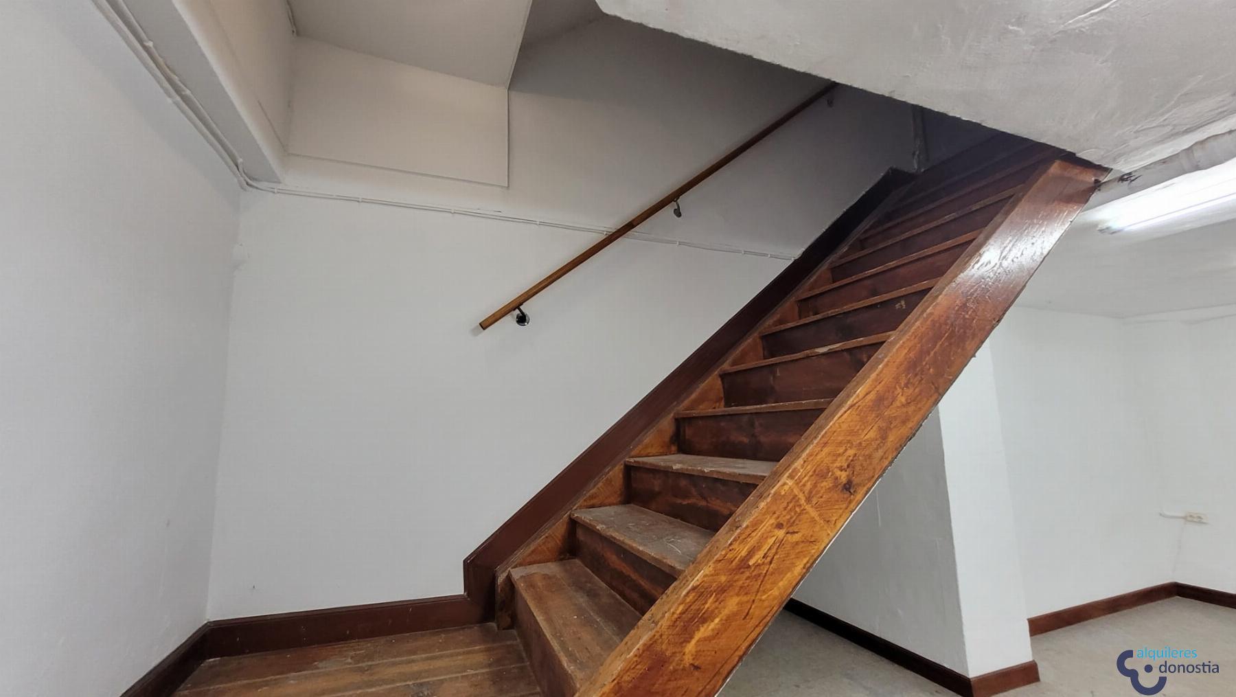 For rent of commercial in Donostia-San Sebastián