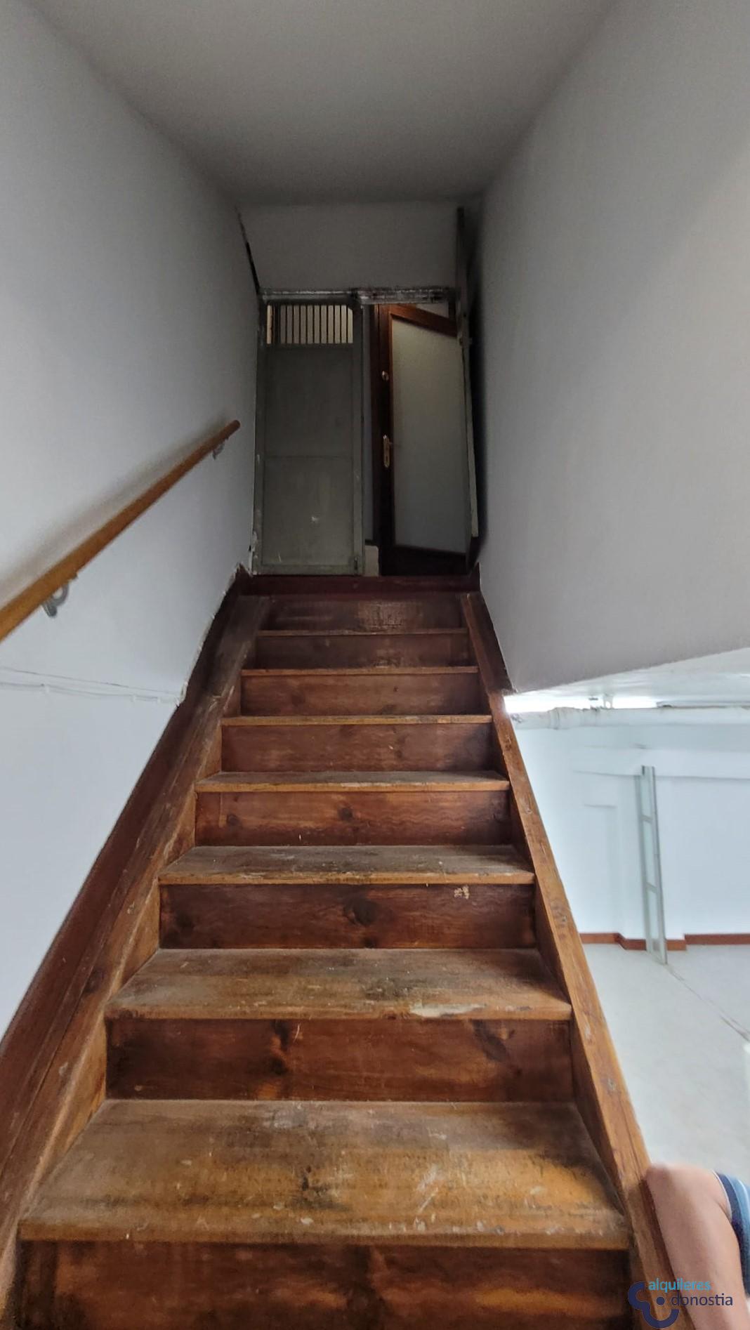 For rent of commercial in Donostia-San Sebastián