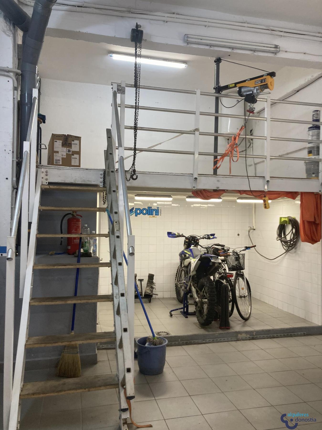 For rent of commercial in Donostia-San Sebastián