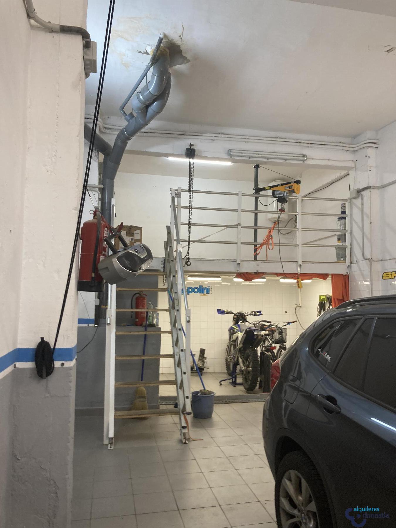 For rent of commercial in Donostia-San Sebastián