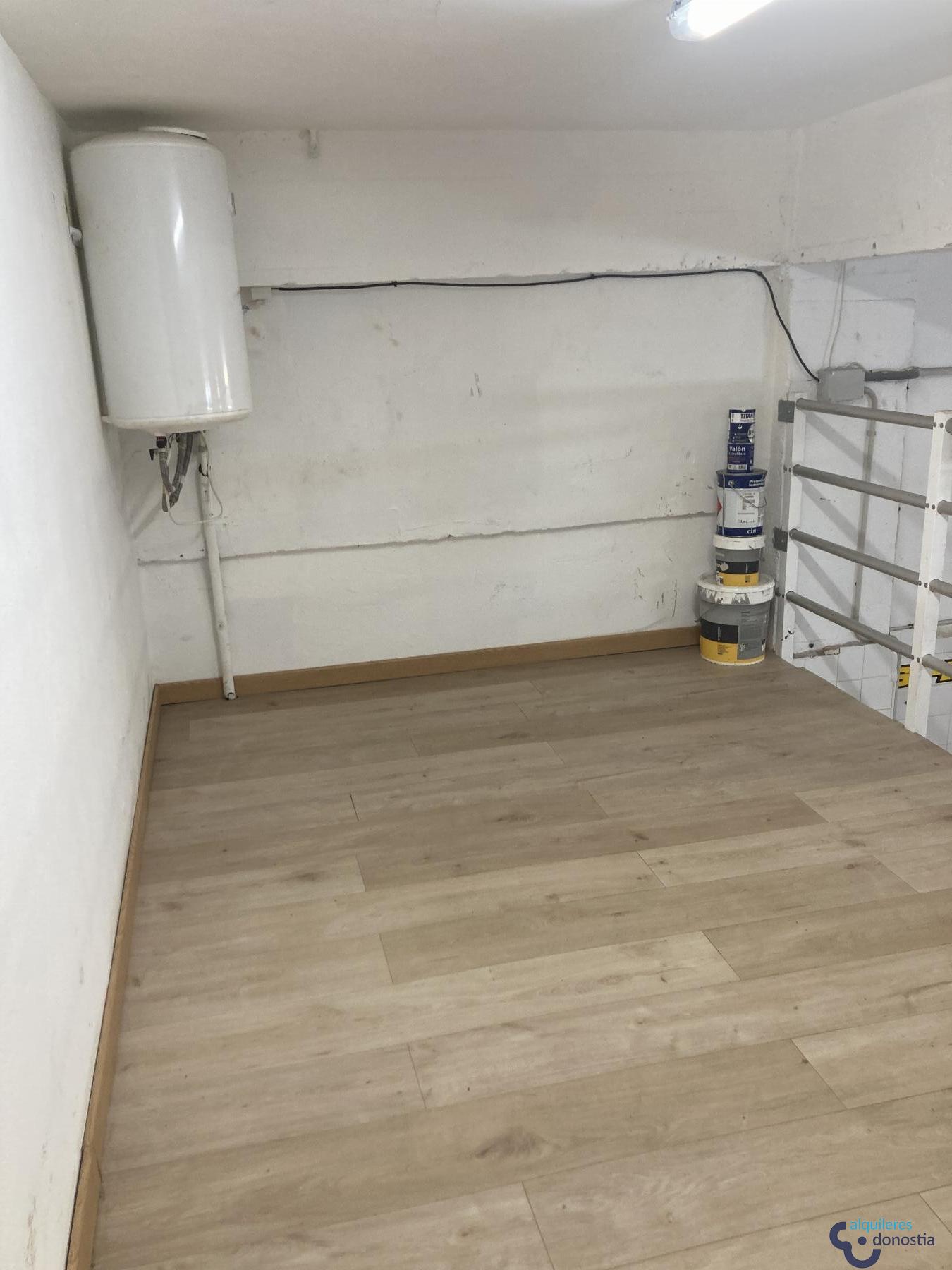 For rent of commercial in Donostia-San Sebastián