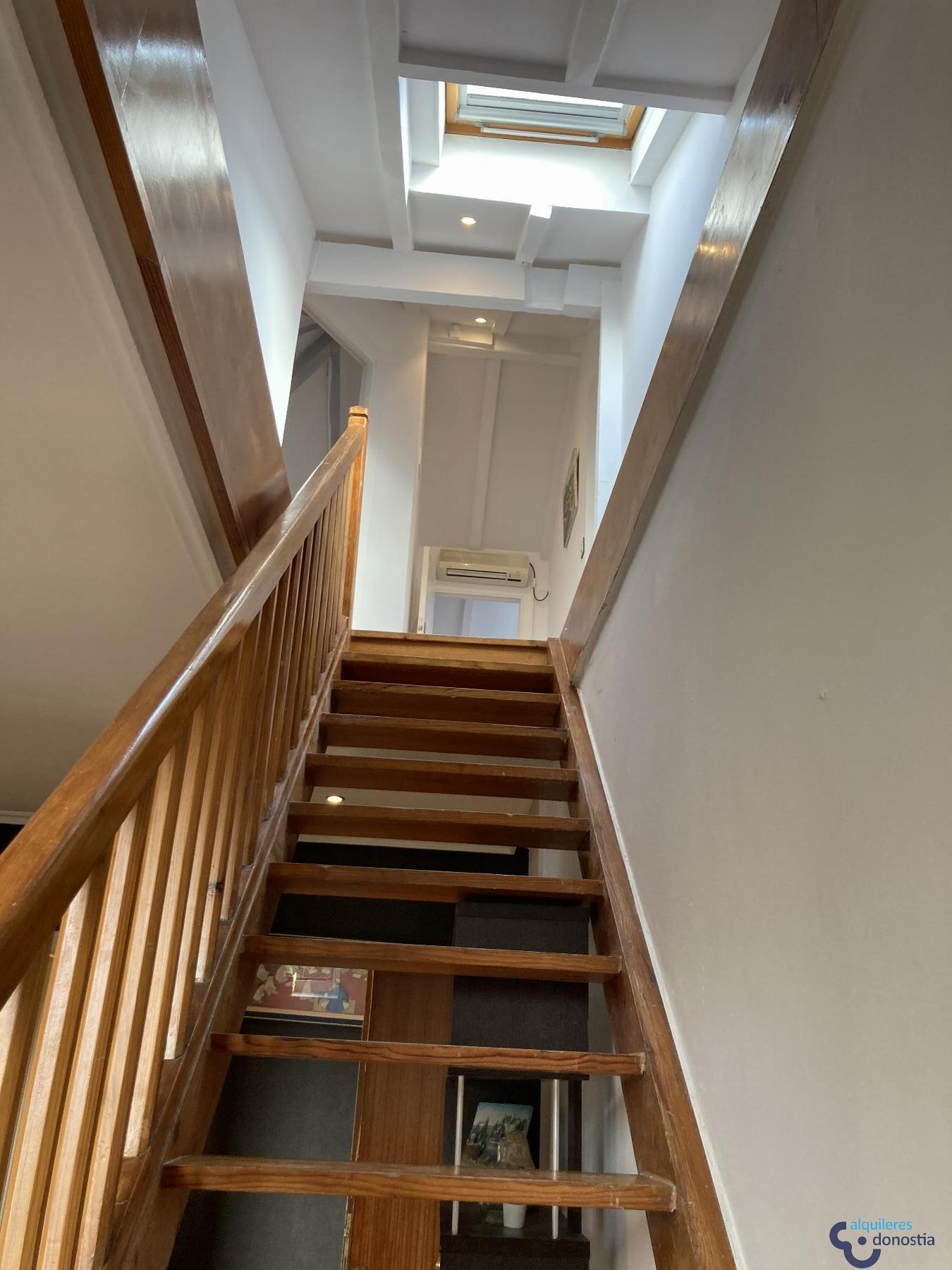 For rent of duplex in Donostia-San Sebastián