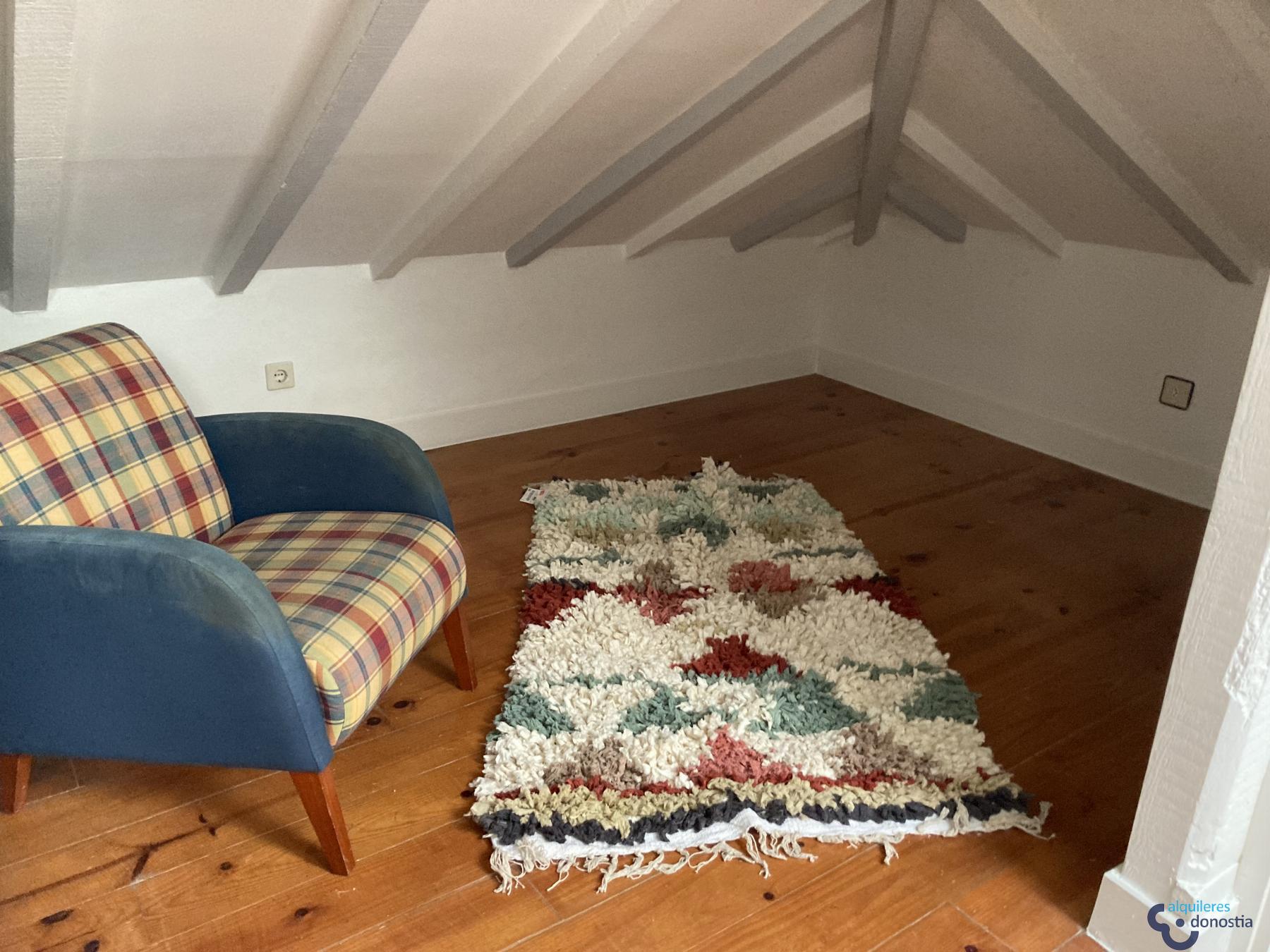 For rent of duplex in Donostia-San Sebastián