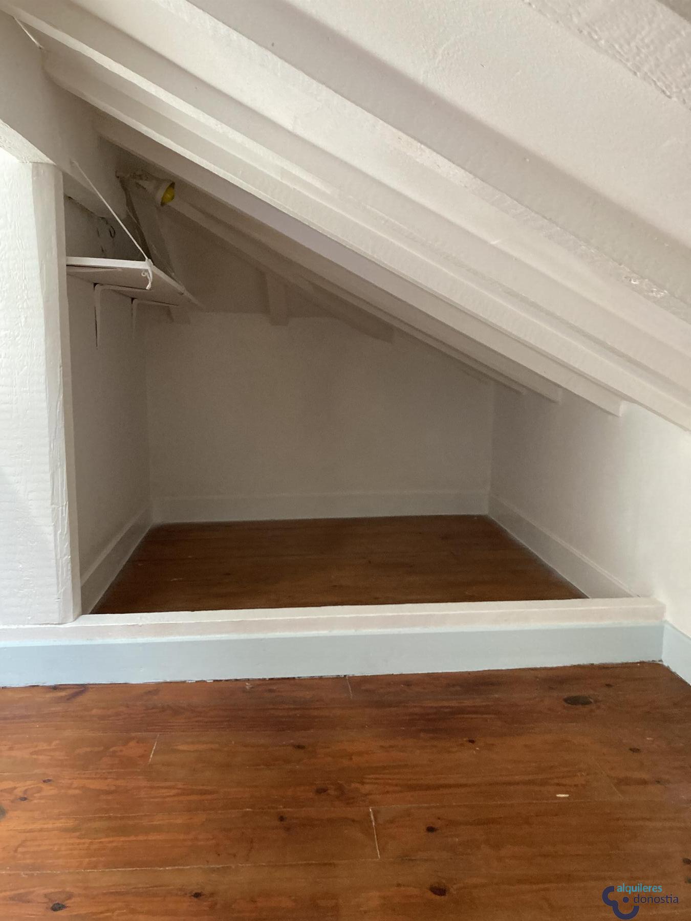 For rent of duplex in Donostia-San Sebastián