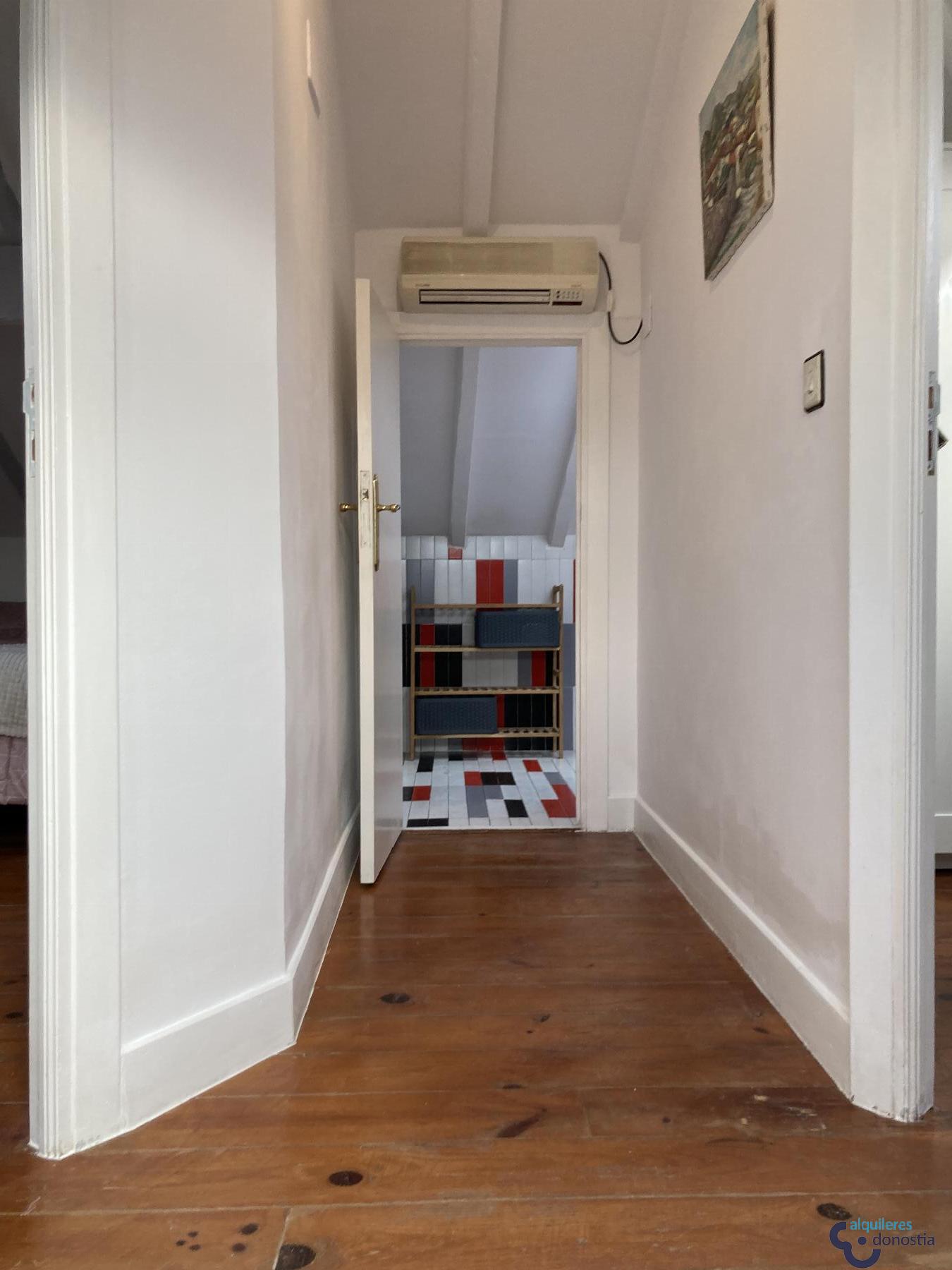 For rent of duplex in Donostia-San Sebastián