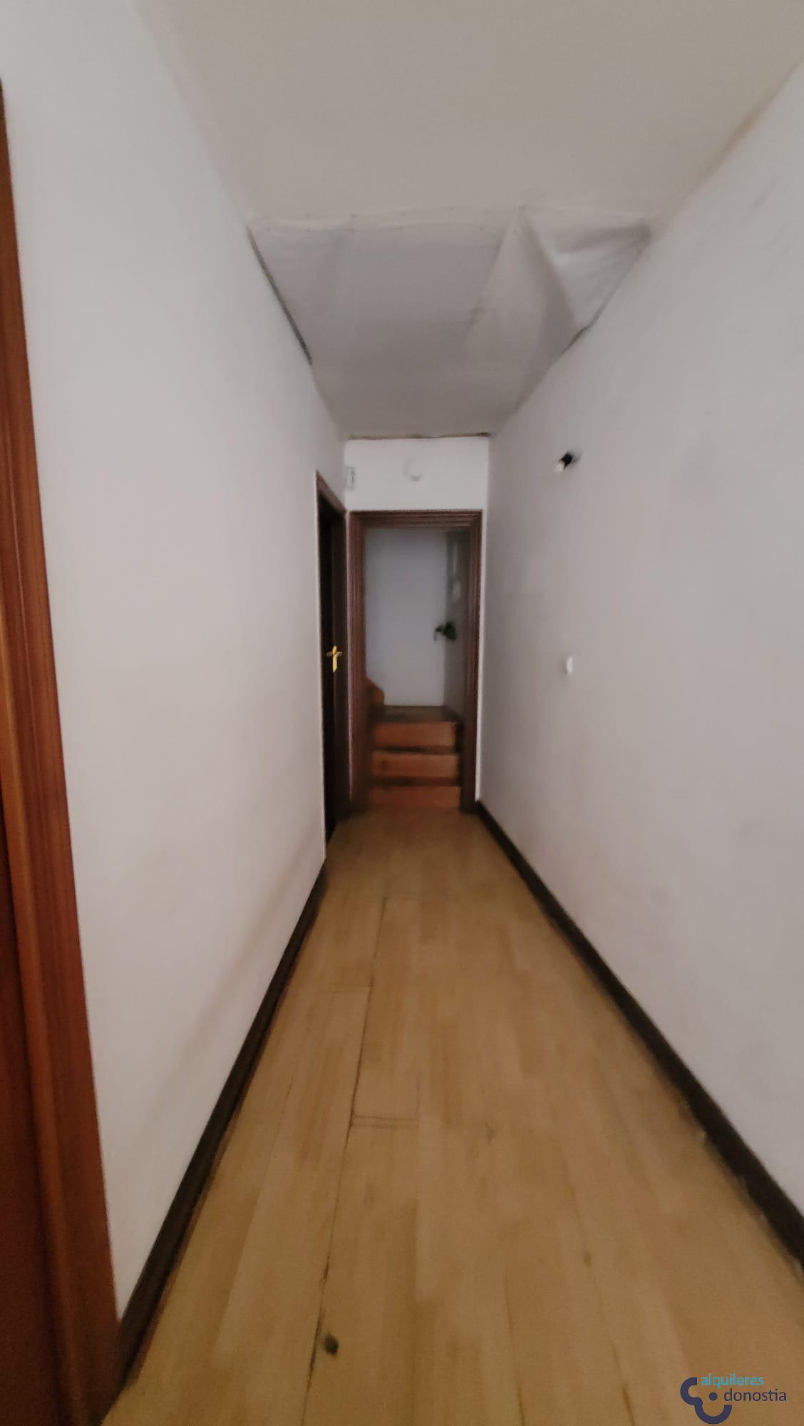 For rent of commercial in Donostia-San Sebastián