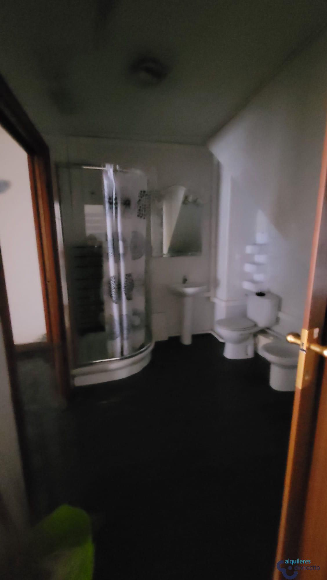 For rent of commercial in Donostia-San Sebastián