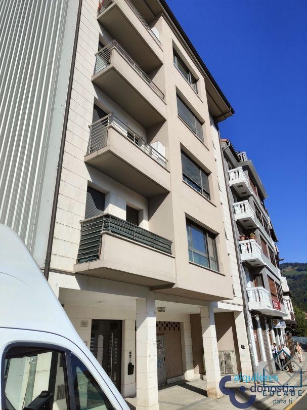 For rent of commercial in Beasain