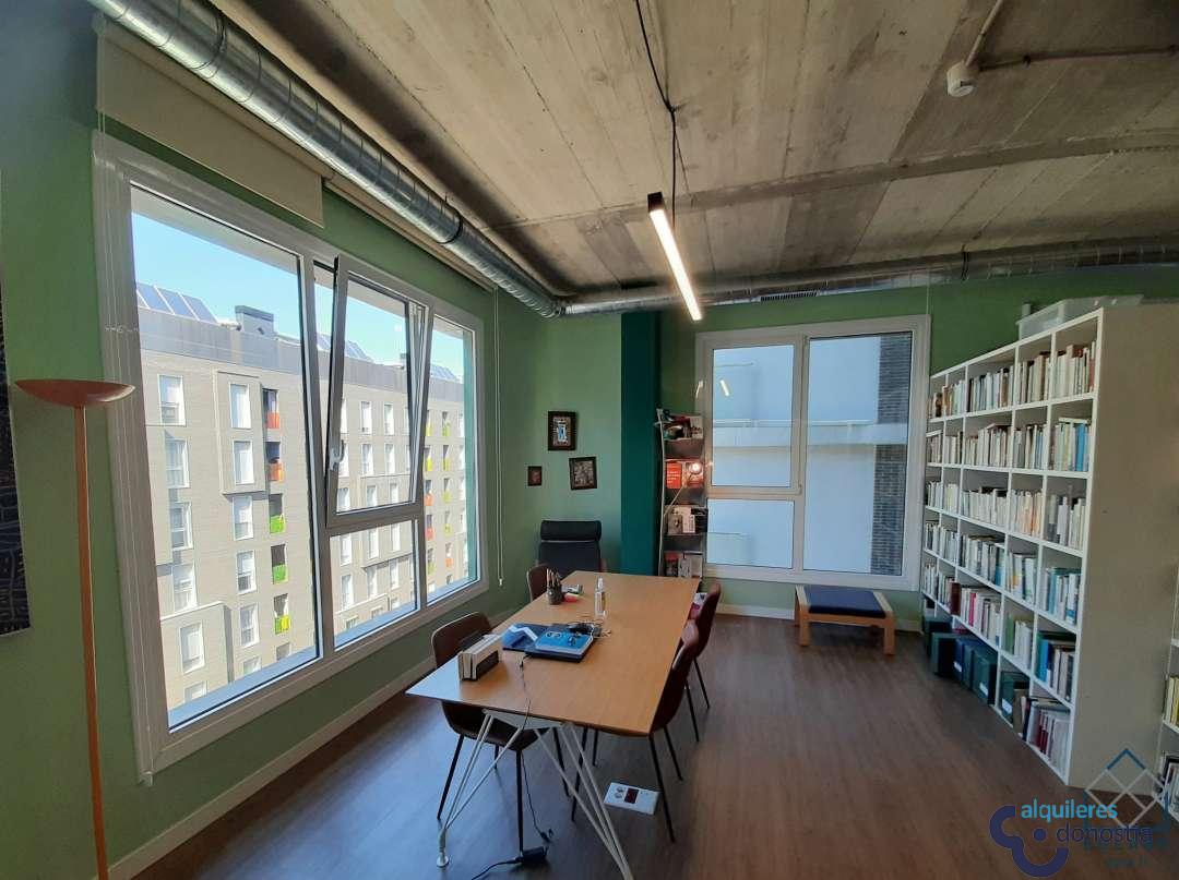 For rent of office in Donostia-San Sebastián