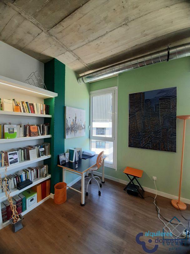 For rent of office in Donostia-San Sebastián