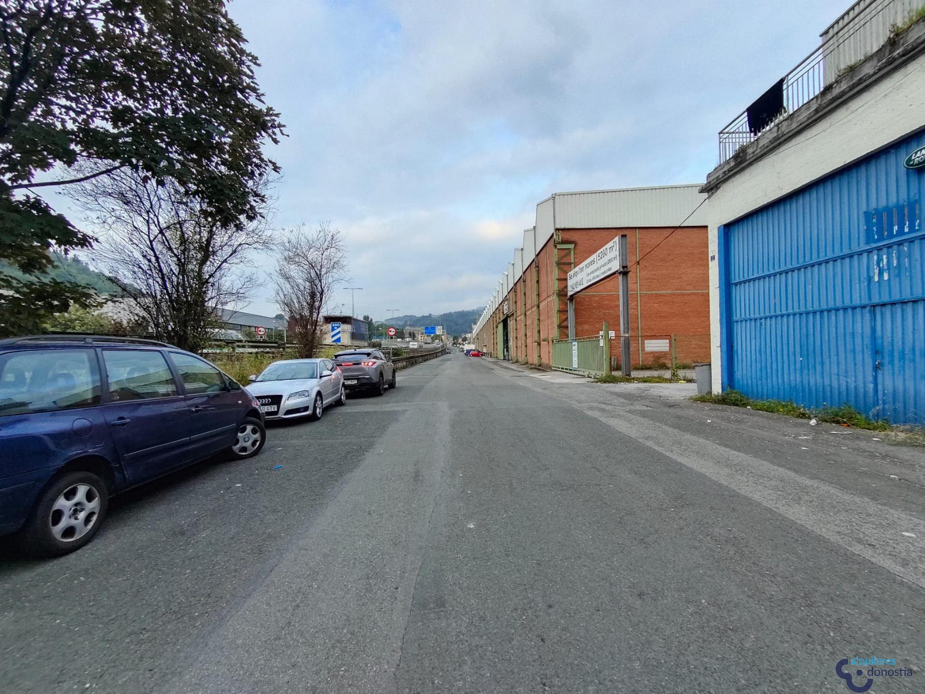 For rent of industrial plant/warehouse in Irura