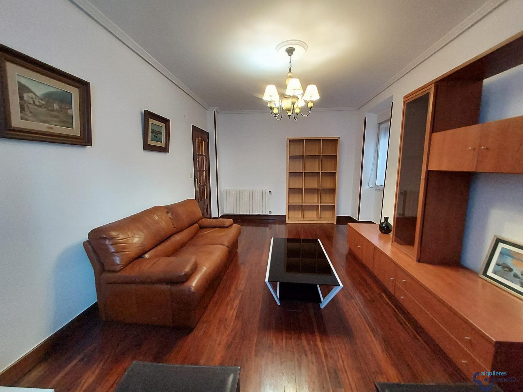 For rent of flat in Arrasate Mondragón