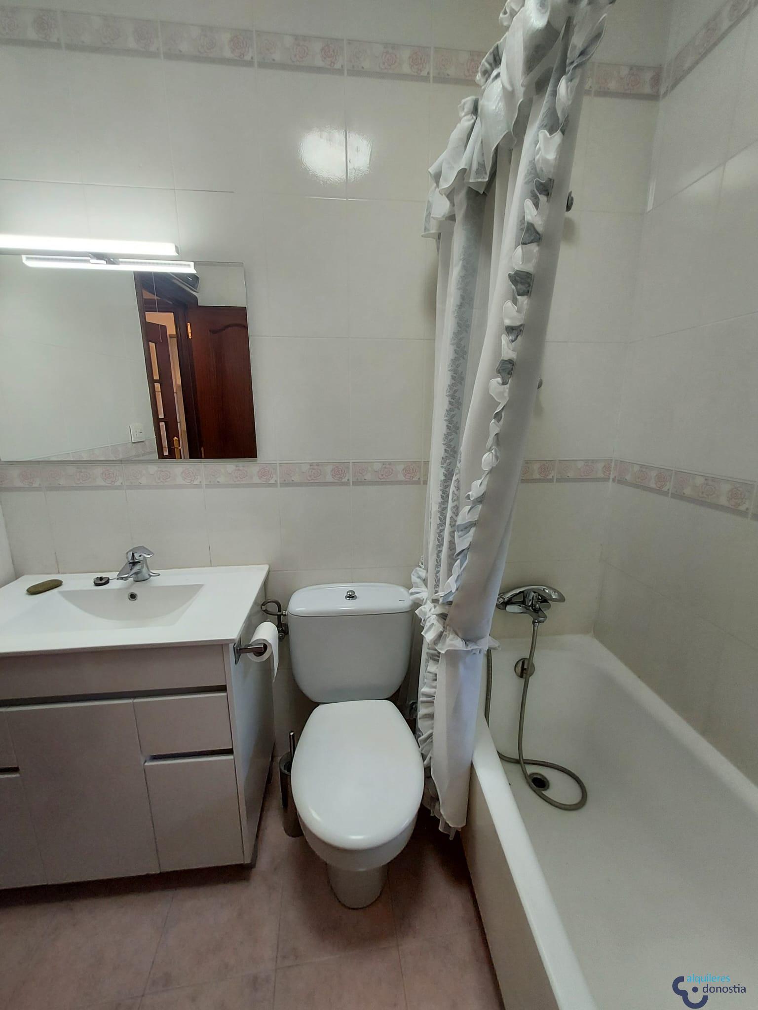 For rent of flat in Arrasate Mondragón