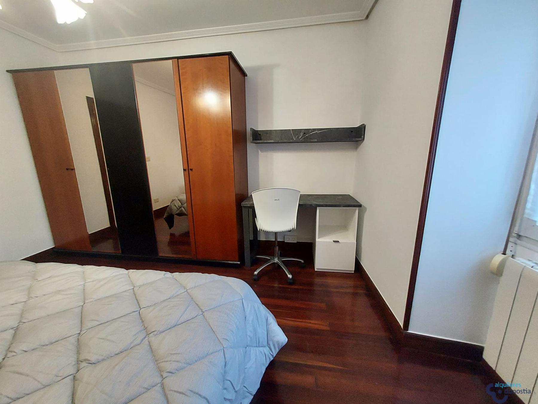 For rent of flat in Arrasate Mondragón