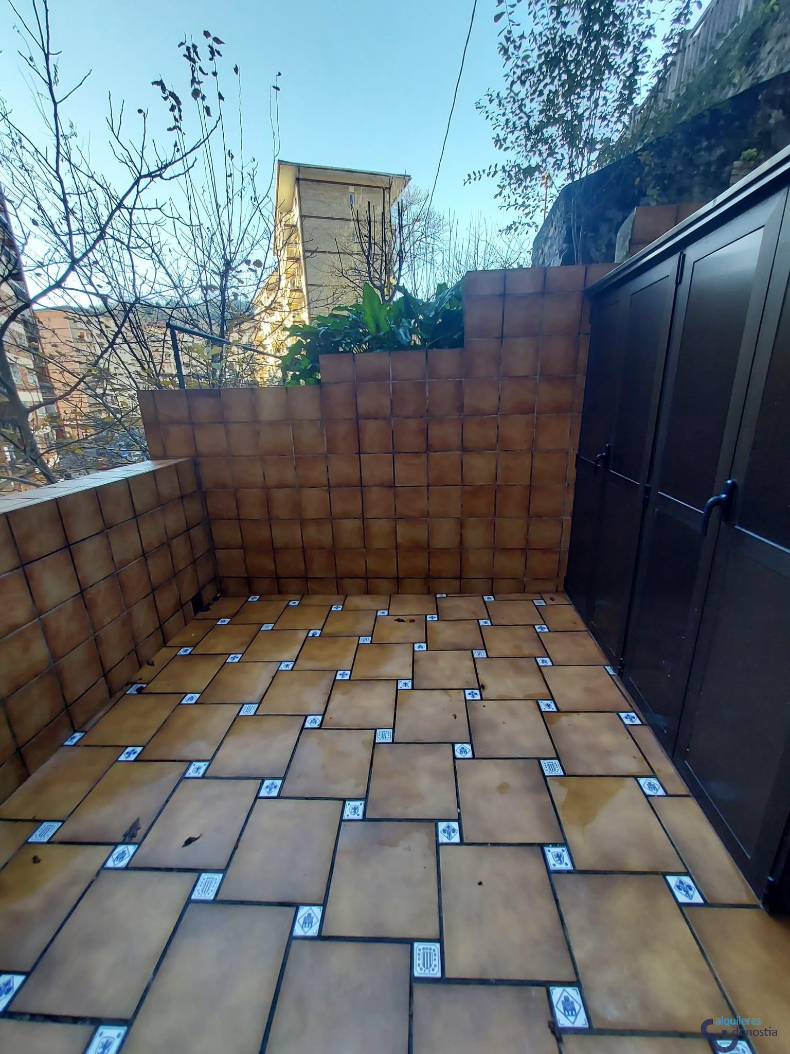 For rent of flat in Arrasate Mondragón