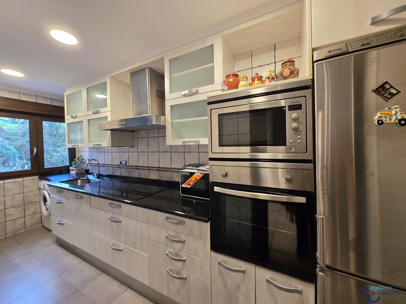 For rent of room in Donostia-San Sebastián