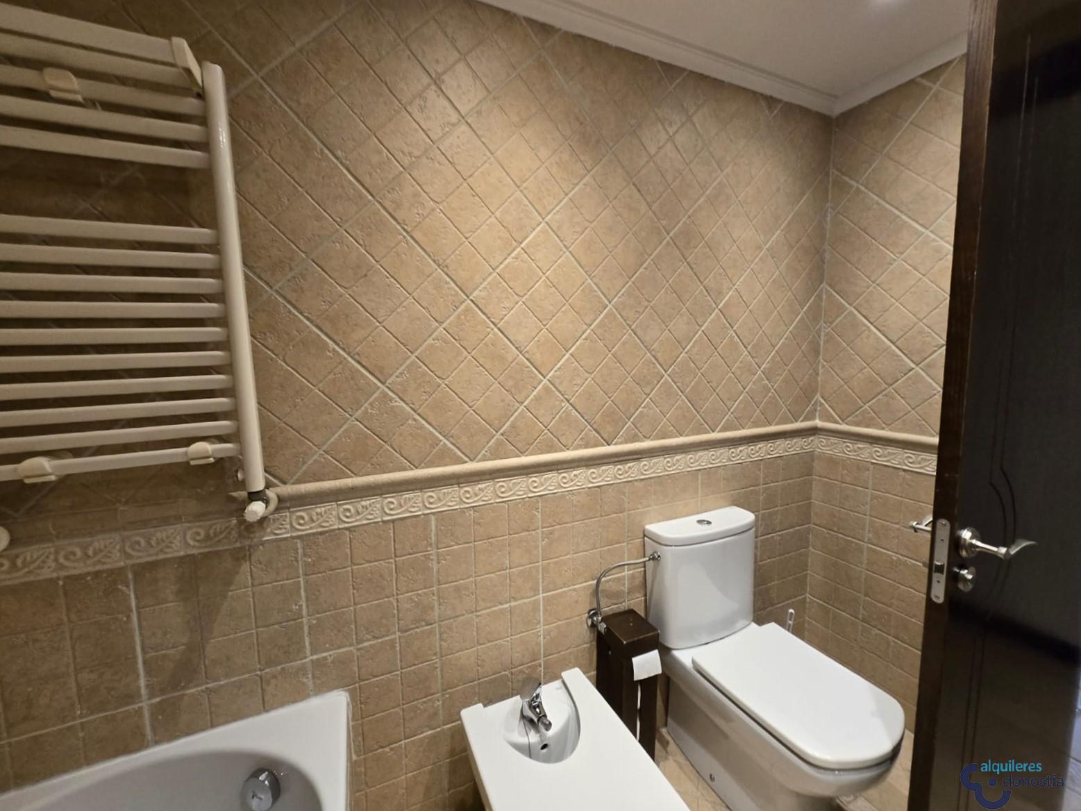 For rent of room in Donostia-San Sebastián